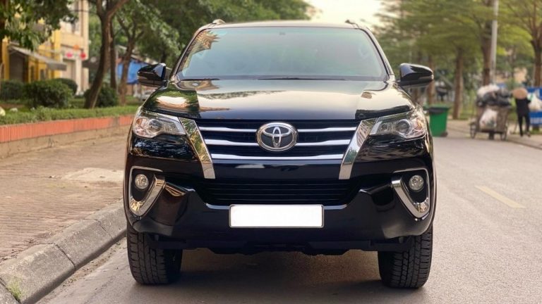 Should You Buy a Used Fortuner Legender 2021 or a New Fortuner 4x2AT 2022?