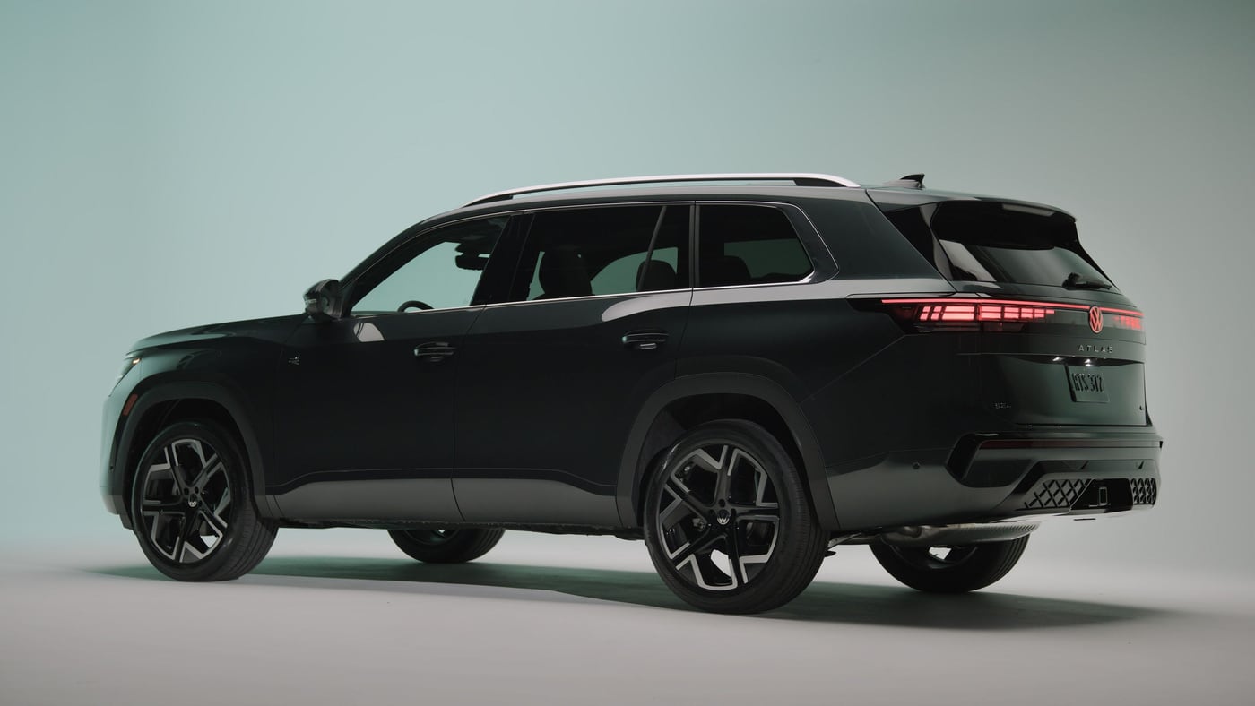 2027 Volkswagen Atlas rear and lighting details