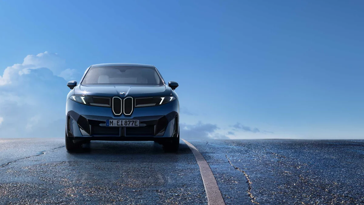 BMW iX3 Neue Klasse front three quarter view