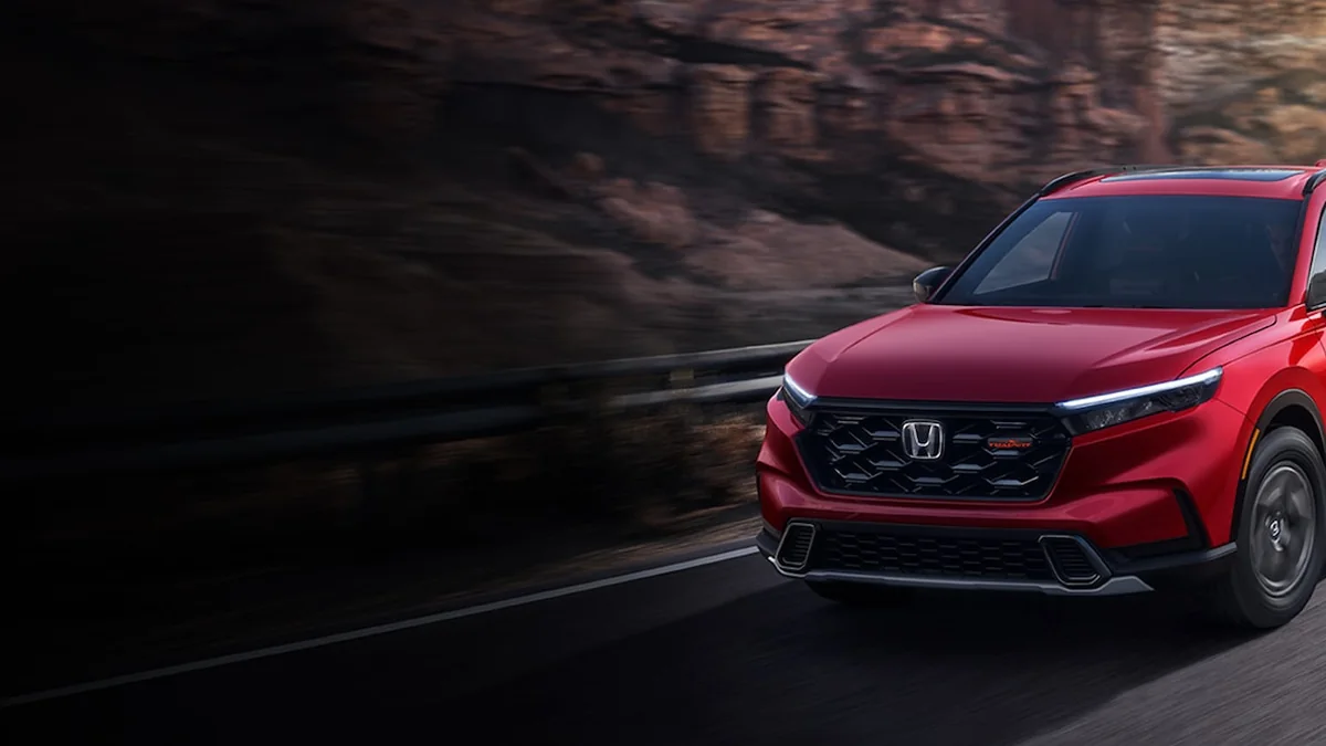 Honda CR-V TrailSport Hybrid official image