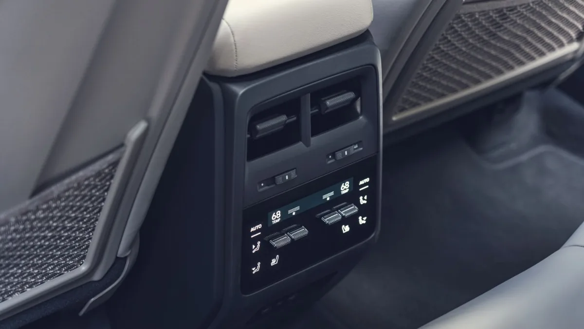 Porsche Macan Electric cabin screen layout