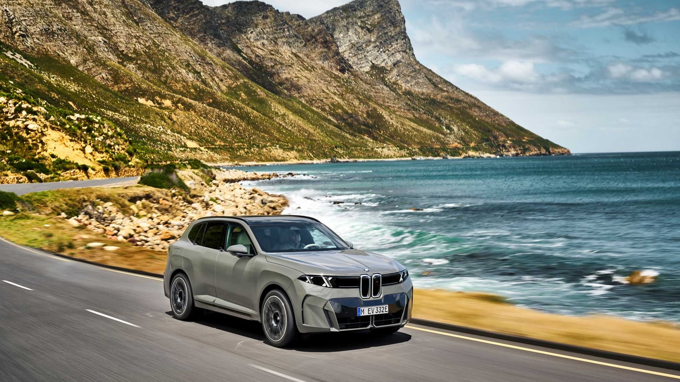 2027 BMW X5 interior with panoramic display