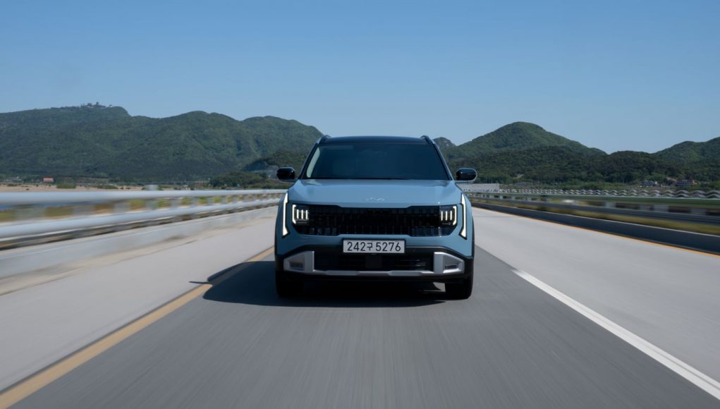 2027-kia-seltos-small-suv-big-tech-buyer-check-1 2027 Kia Seltos front three-quarter view