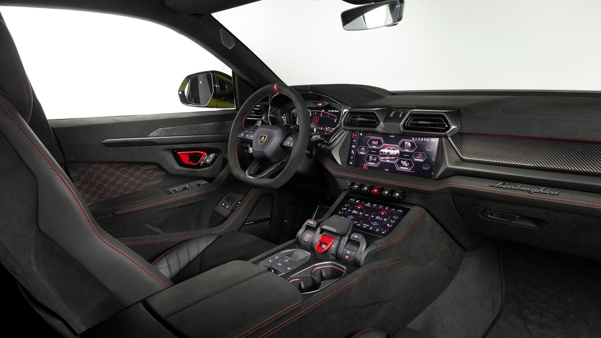 2027 Lamborghini Urus SE Performante interior