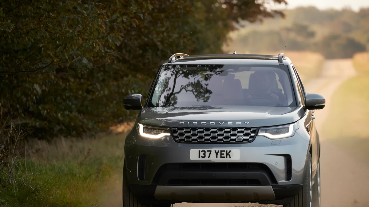 Land Rover Discovery affected by the driver airbag clockspring connector recall